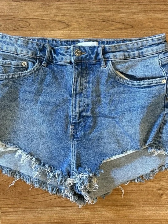 Zara Pants - Zara Light Blue Distressed Denim Jean Shorts